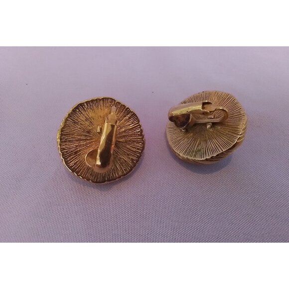 Vintage Gold-Tone Clip-On Faux Pearl Earrings - Picture 5 of 5